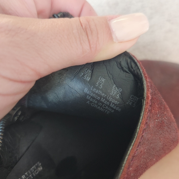 Franco Sarto Maroon Booties, size 7.5 - Picture 2 of 5